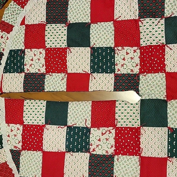 38"rnd 22" Sq 2- Christmas Tree Skirts Patchwork Hand stitched Tied adorable - Picture 4 of 9